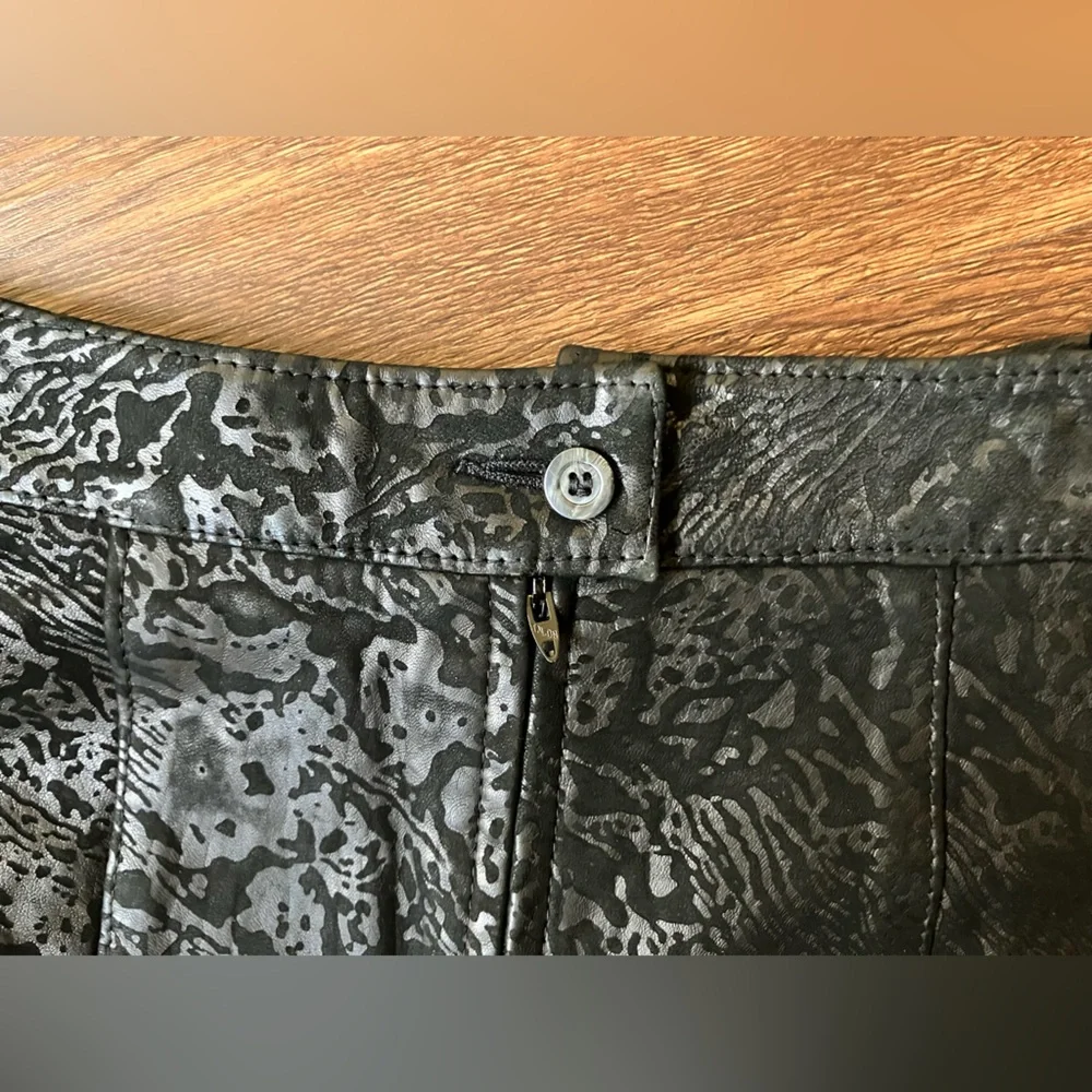 Vintage '80s Primadonna Black Embossed Leather Pencil Animal Print XS